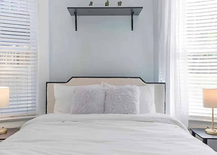Classic 1 Bedroom Apt In Midtown, Atl